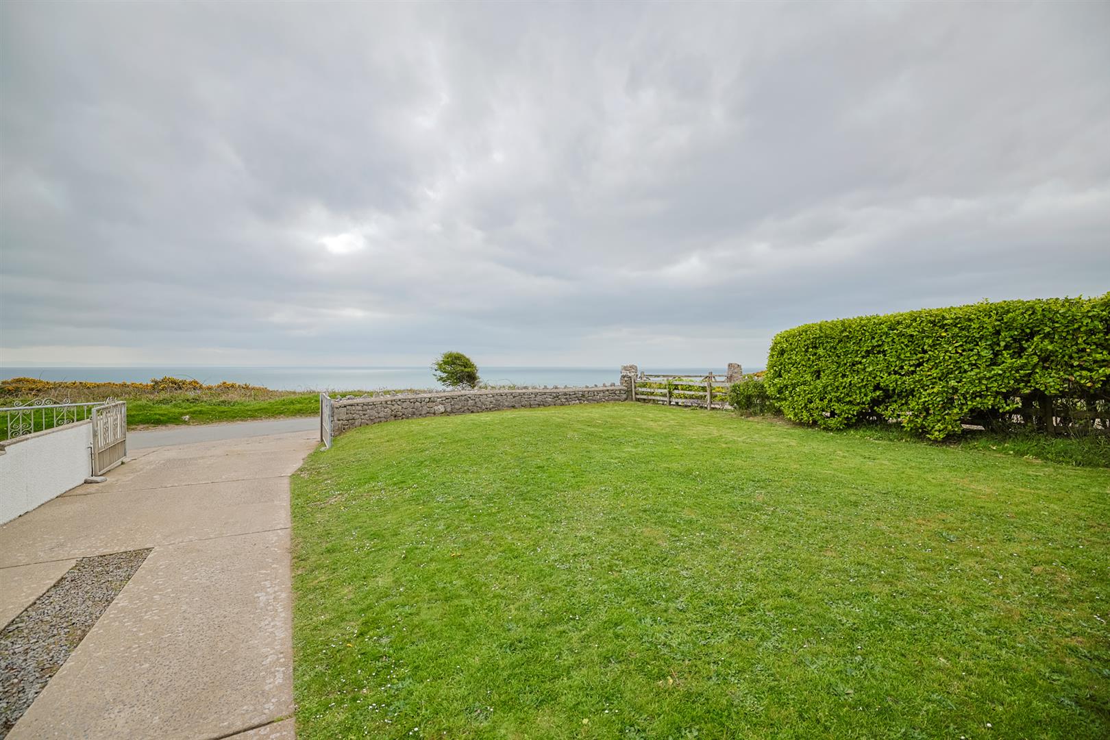 East Cliff, Pennard, Swansea, SA3 2AS